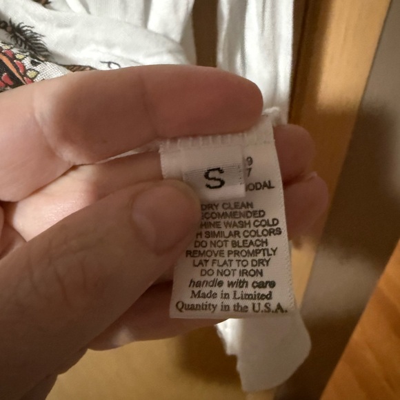 Lauren Moshi White Graphic Long Sleeve Blouse - Picture 3 of 5